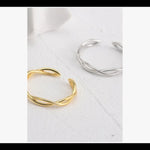 Load image into Gallery viewer, Criss Cross Open Ring